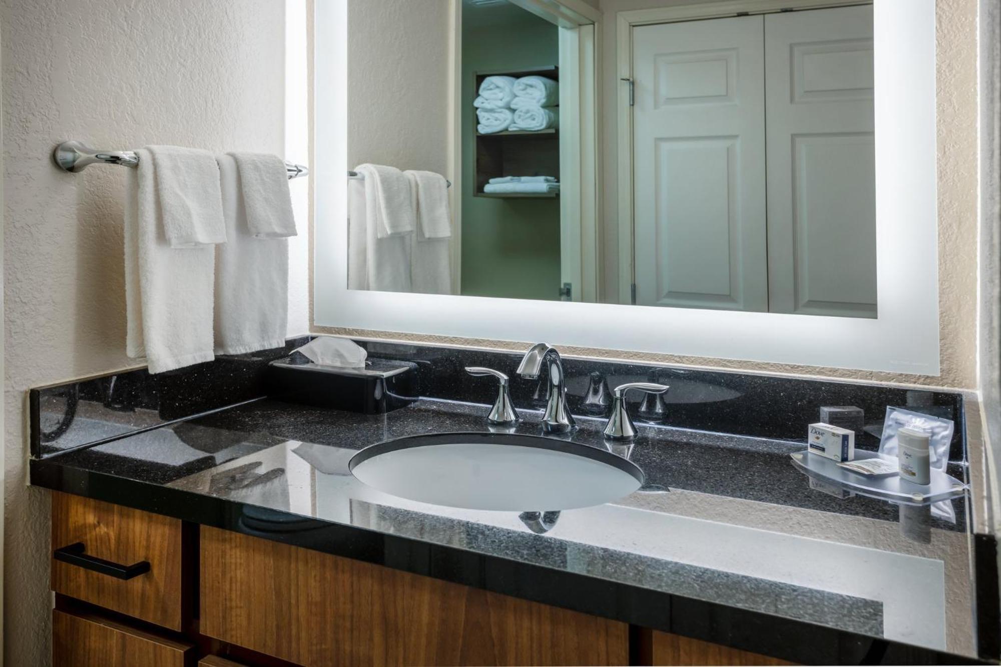 Staybridge Suites Wilmington East By Ihg Luaran gambar